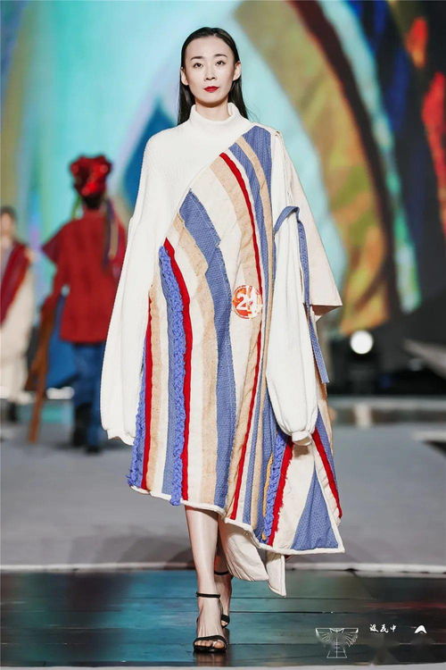 第三屆中國 浙江 民族服飾設(shè)計(jì)展演決賽現(xiàn)場(chǎng)丨迎建黨百年 織民族華服 同心共筑中國夢(mèng)